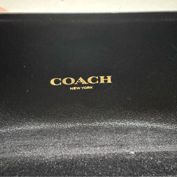 Coach Black Hard Case Clamshell Sunglasses Case - Picture 9 of 9